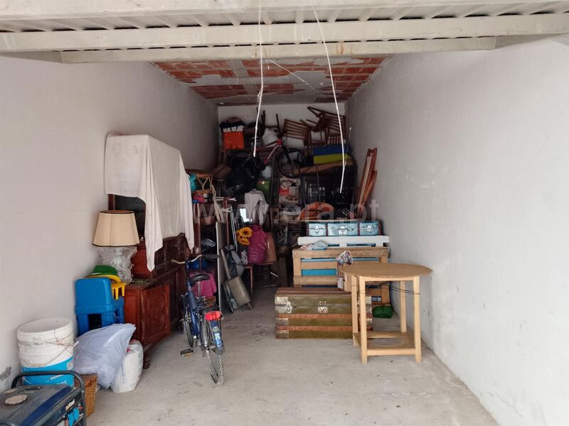 Garage Private with 21sqm Canhoso Covilhã - easy access, store room, nice location, easy access