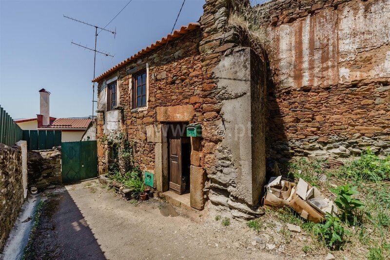 Maison V1 Rustique Vales do Rio Covilhã - barbecue, grenier, jardin