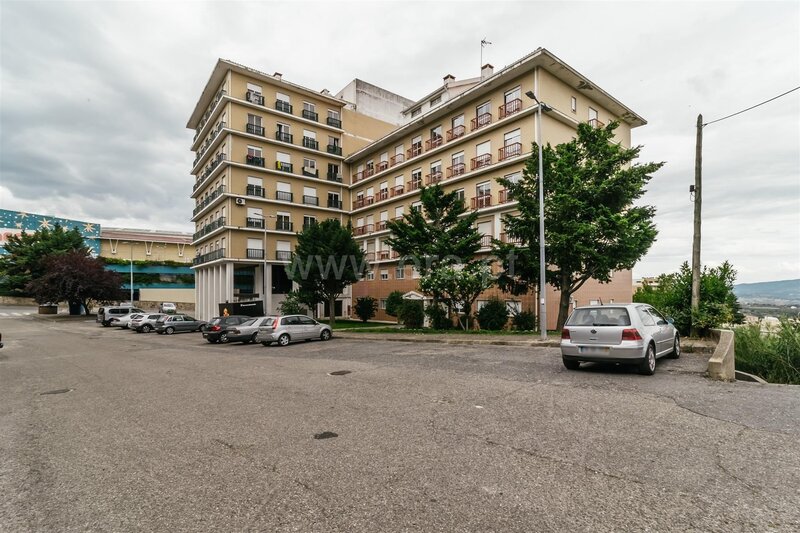 Apartamento T3 Covilhã - jardim, varanda, mobilado, garagem, vaga de garagem, equipado