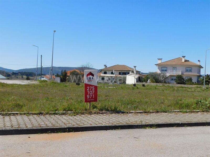 Plot of land with 601sqm Fundão - easy access
