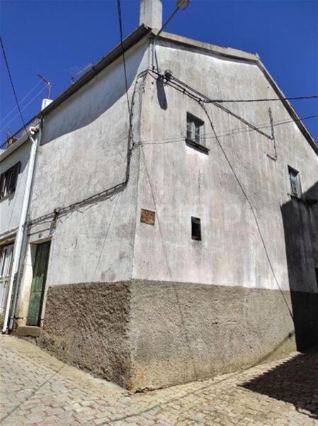 Moradia V0 no centro Capinha Fundão