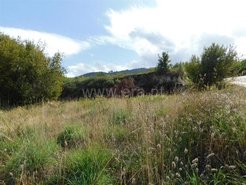 Plot of land with 440sqm Aldeia de Joanes Fundão