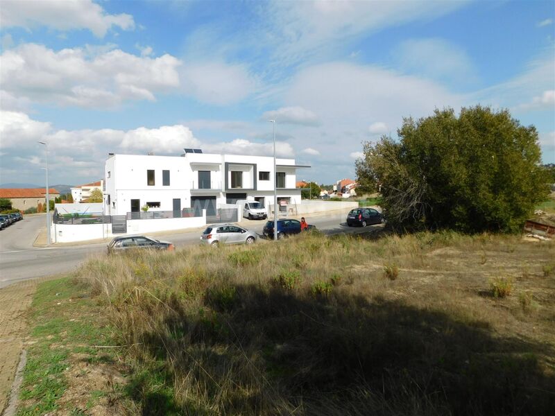 Plot of land with 440sqm Aldeia de Joanes Fundão