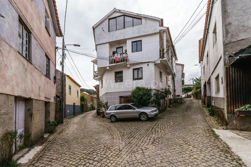 House V3 Enxabarda Castelejo Fundão - garage, tiled stove, gardens, attic, balcony, central heating