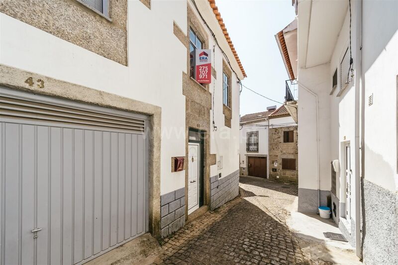 Moradia Geminada V4 Souto da Casa Fundão - lareira, varandas, sótão, garagem, jardins, quintal