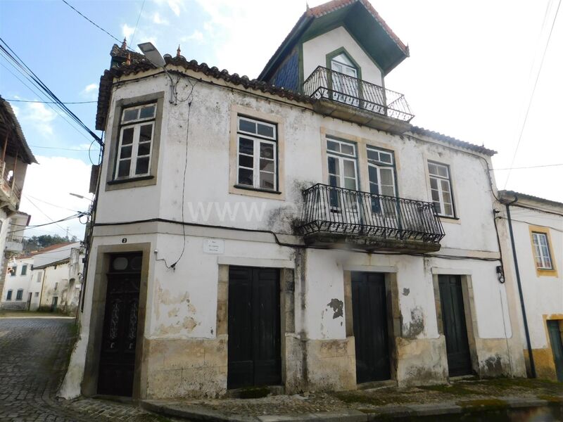House V4 Semidetached to recover Alcaria Fundão - gardens, balcony