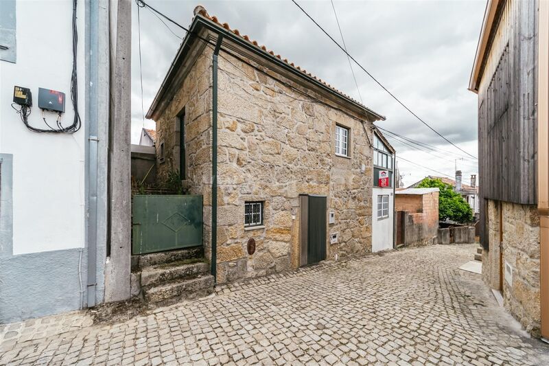House V2 Póvoa da Atalaia Fundão - gardens, fireplace, tiled stove