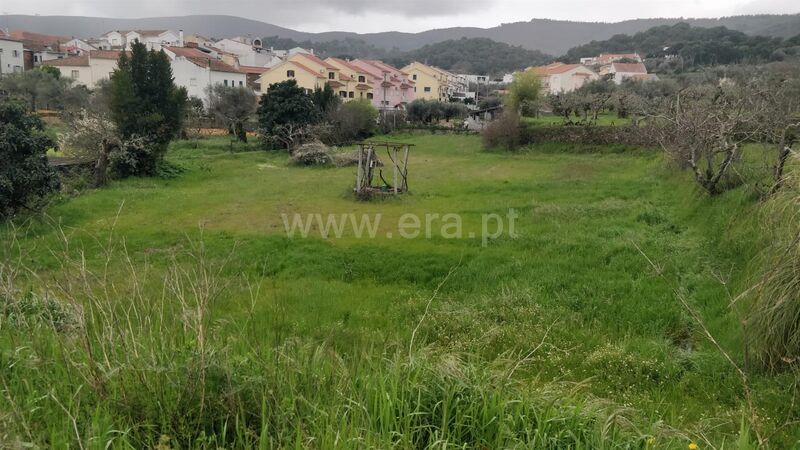 Land with 2113sqm Telhado Fundão - well, water, construction viability