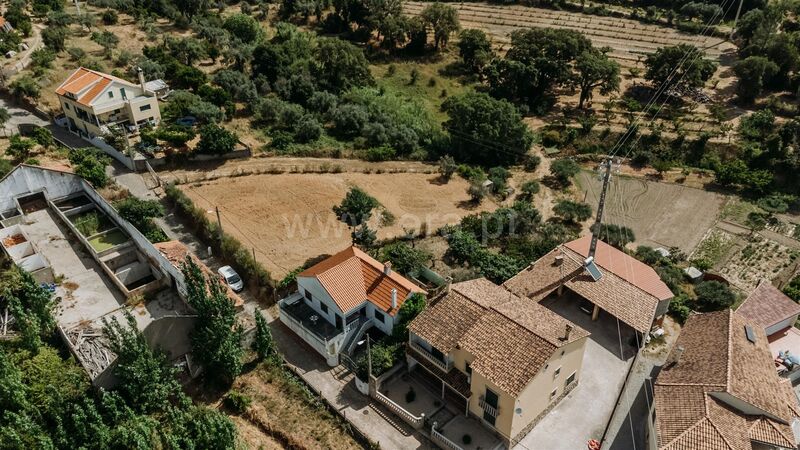 Land with 1390sqm Vale Prazeres Fundão - easy access, great location, electricity, construction viability, water, fruit trees