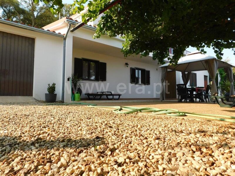 Home V3 Telhado Fundão - automatic irrigation system, automatic gate, central heating, swimming pool, garden, garage, air conditioning, gardens, tiled stove