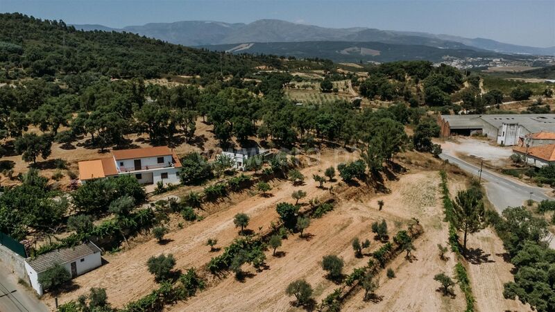 Home V3 Telhado Fundão - automatic irrigation system, automatic gate, central heating, swimming pool, garden, garage, air conditioning, gardens, tiled stove