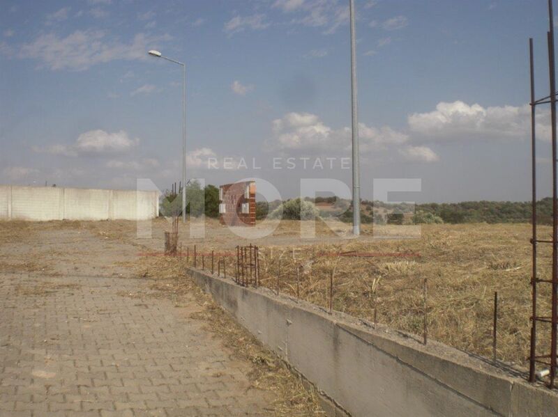 Land with 439sqm Alvito