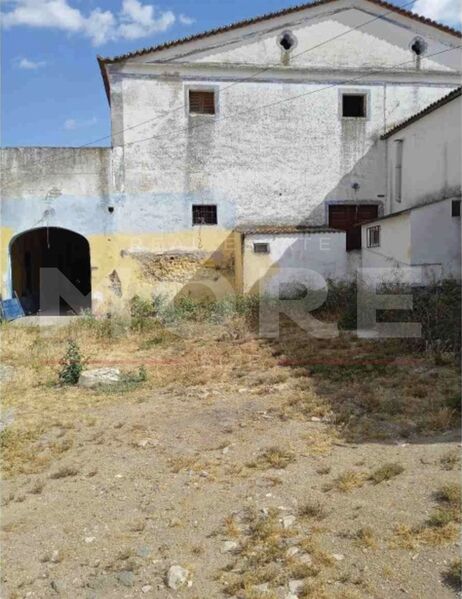 Loja com 859m2 Reguengos de Monsaraz