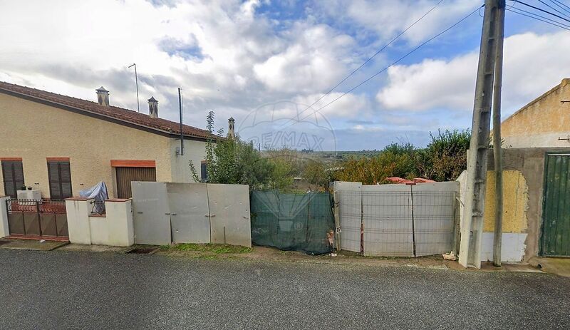 Plot Urban with 179sqm Fronteira - water, electricity