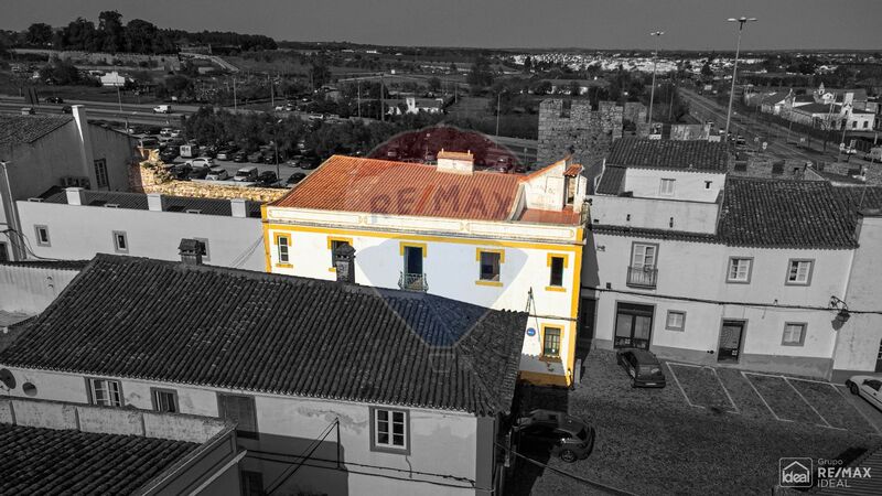 Moradia V3 no centro Évora para vender - terraço