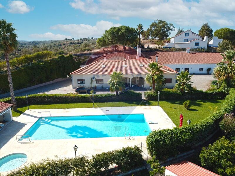 Para venda Quinta V5 com casa Montemor-o-Novo - furo, garagem, lareira, água, piscina