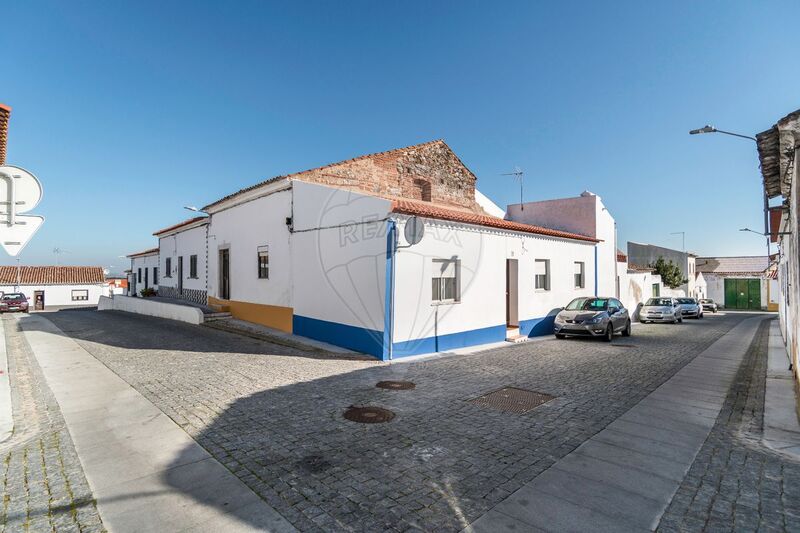 House 3 bedrooms Single storey in the center Viana do Alentejo