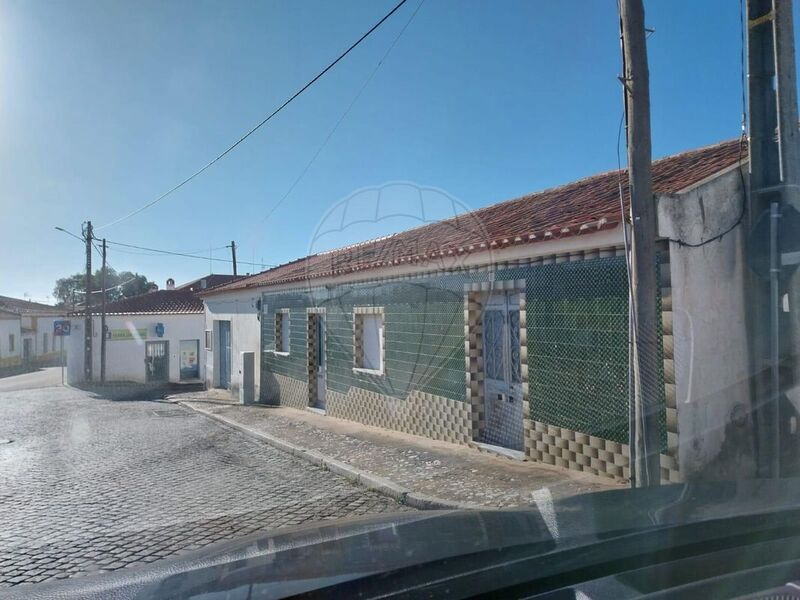 Moradia V2 Remodelada Póvoa de São Miguel Moura - quintal