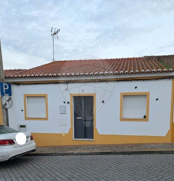 жилой дом V4 Póvoa de São Miguel Moura - гараж, усадьбаl
