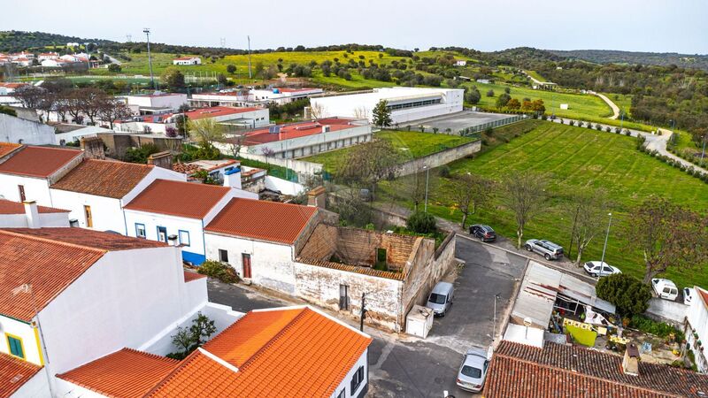 Moradia Térrea V3 Alvito - garagem, quintal