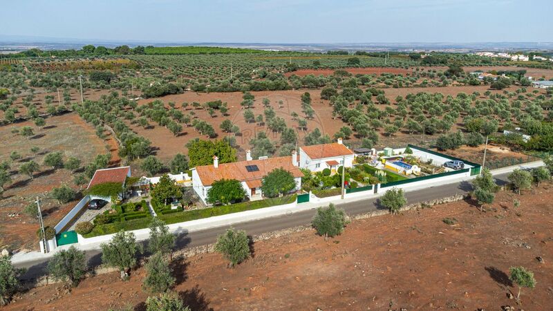 Farm 3 bedrooms Arcos Estremoz - solar panels, marquee, balcony, garden, equipped, automatic irrigation system, water hole, garage, barbecue, balconies, kitchen, fruit trees, solar panels, swimming pool, store room