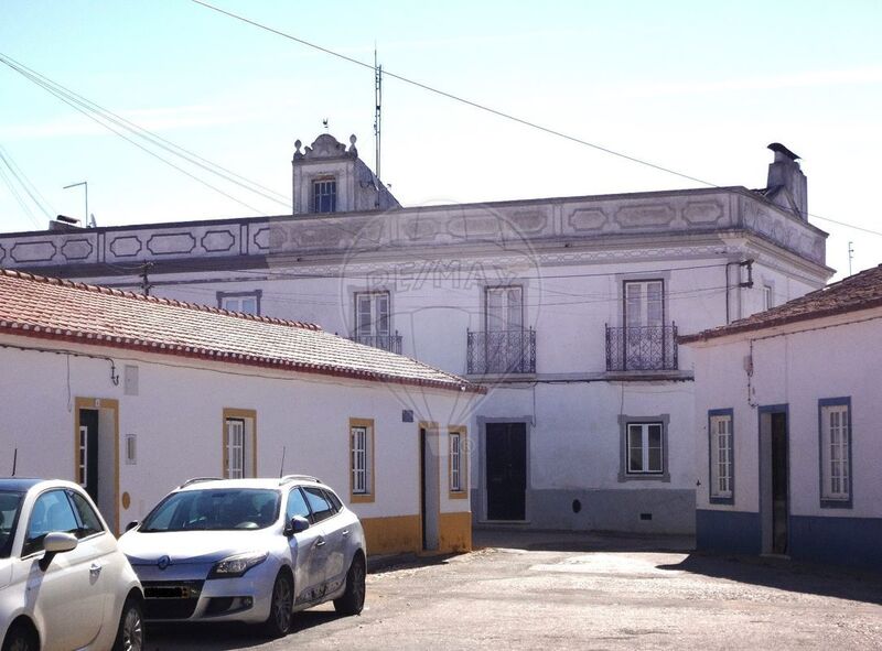 House 4 bedrooms Cano Sousel - attic, backyard, plenty of natural light