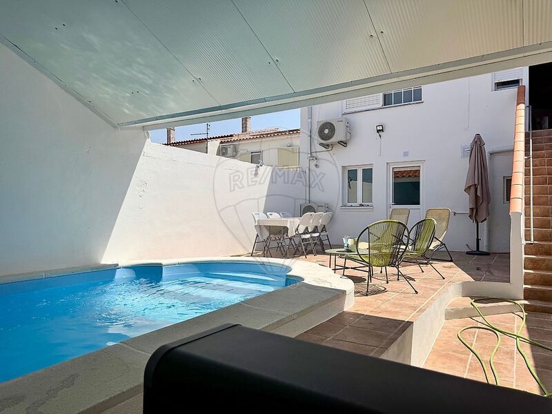 House V4 Renovated Moura - backyard, swimming pool