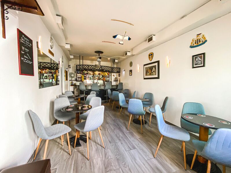 Shop in the center Luz Lagos - equipped, video surveillance, air conditioning, kitchen, store room