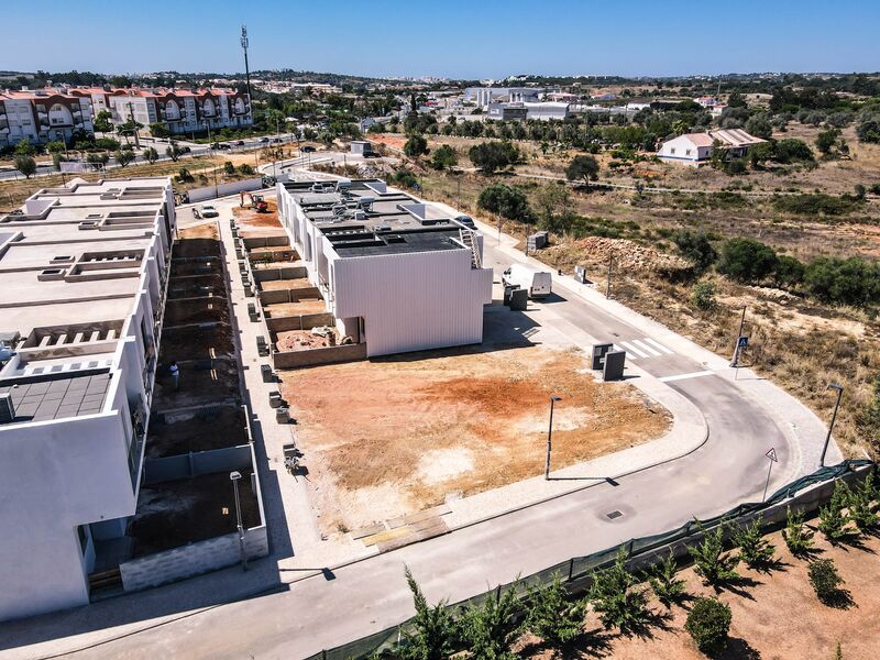 Lote de terreno novo com 129.40m2 Centro Odiáxere Lagos