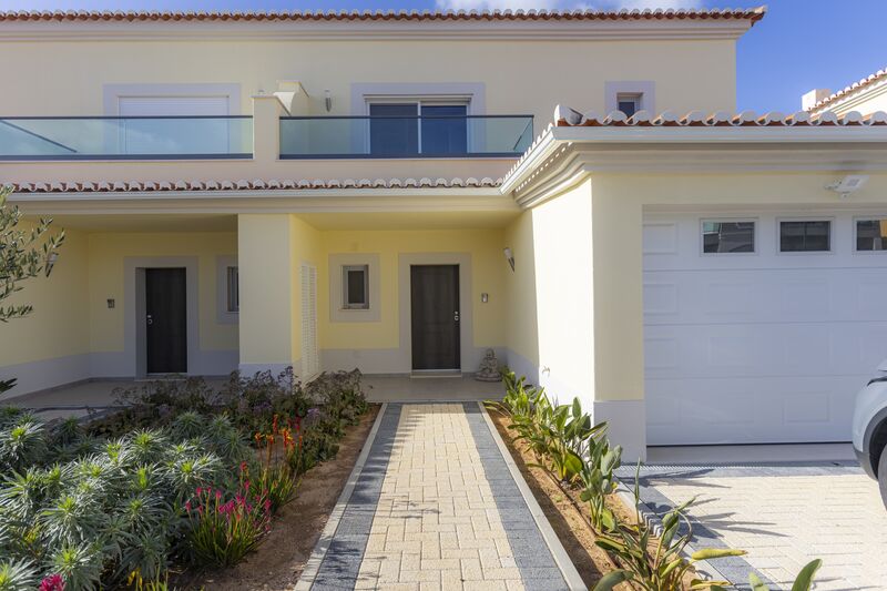 Casa V3 Moderna perto da praia Boavista São Gonçalo de Lagos - ar condicionado, piso radiante, varandas, garagem, painéis solares, piscina, jardim
