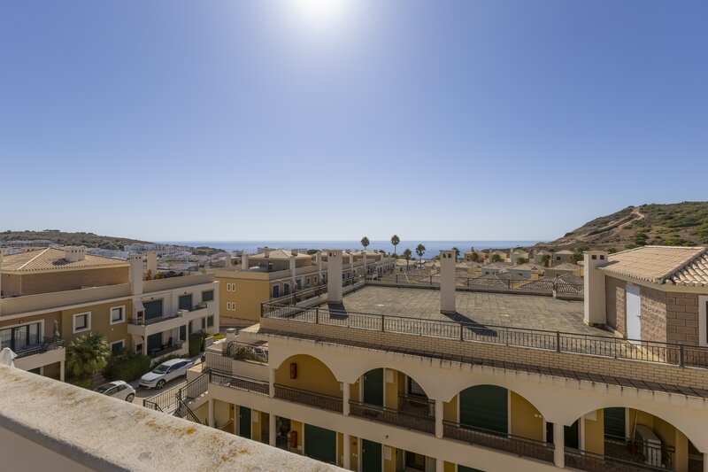 Apartment 2 bedrooms Burgau Luz Lagos - terrace, store room, radiant floor, balcony, swimming pool, gardens