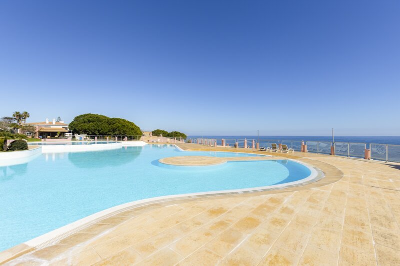 Moradia V1 Porto Dona Maria Luz Lagos - aquecimento central, terraço, jardim, piscina