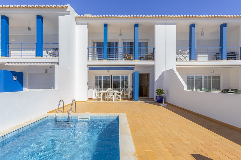 House 3 bedrooms Luz Lagos - central heating, garage, terrace, swimming pool