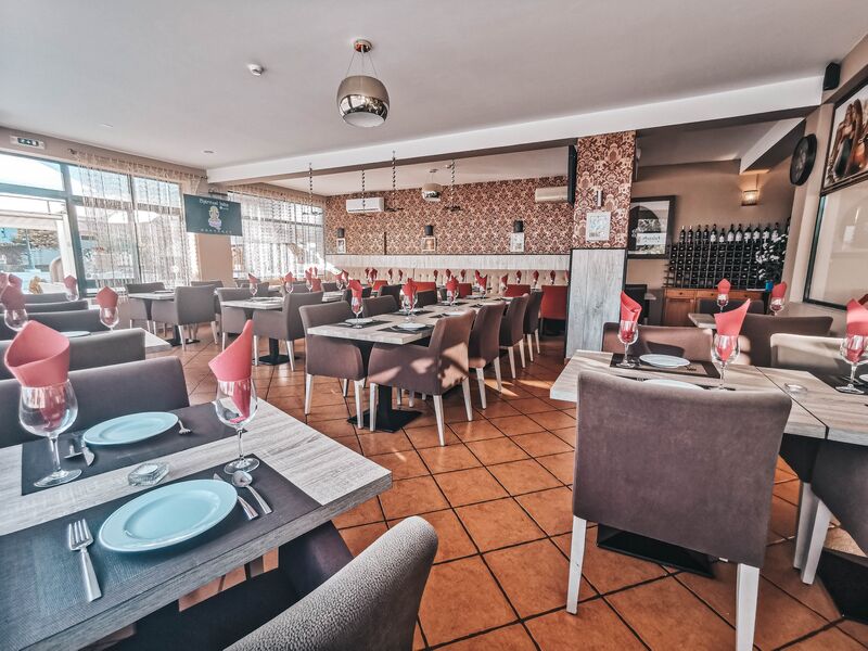 Restaurant Equipped near the center Vila da Praia Alvor Portimão - , wc, garage, esplanade