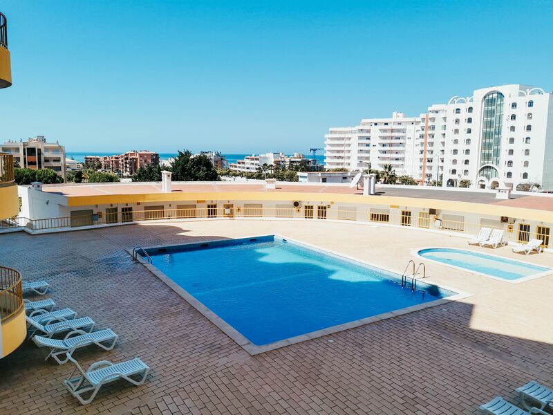 Apartamento T0+1 Avenida São Lourenço da Barrosa Portimão - varanda, piscina