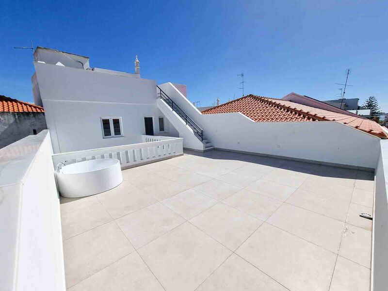 House Luxury Centro Portimão - barbecue, terrace, equipped kitchen, terraces
