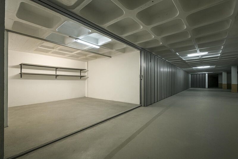 Garage Spacious with 24sqm Praia da Rocha Portimão
