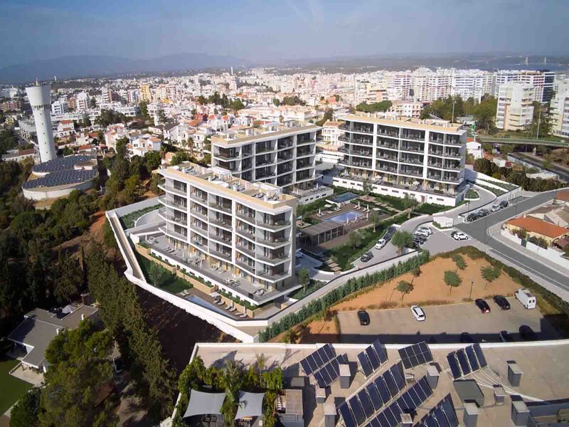 Wohnung T2 Avenida São Lourenço da Barrosa Portimão - klimaanlage, wärmedämmung, swimmingpool, gärten, zentralheizung, grill, schwimmender boden, geschlossene wohnanlage, strahlungsboden, balkone, spielplatz, garage