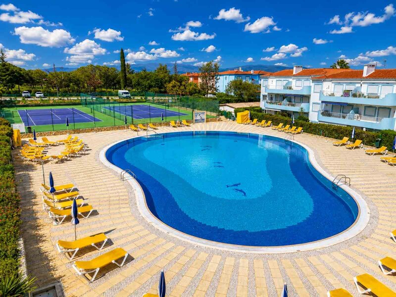 Apartamento T2 Oásis Parque Portimão - parque infantil, piscina, ténis, cozinha equipada, condomínio privado