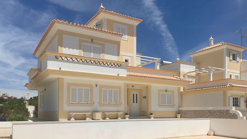 House 4 bedrooms Semidetached Altura Castro Marim - garage, store room, terrace, quiet area, fireplace, barbecue, swimming pool, balcony