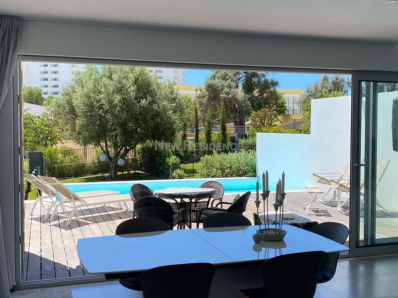 House 3 bedrooms Modern in the center Albufeira - terrace, solar panels, swimming pool, garden, air conditioning, barbecue, garage, gardens