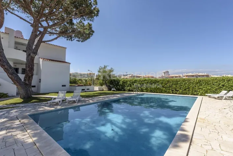 Apartamento T1 Renovado Albufeira - parqueamento