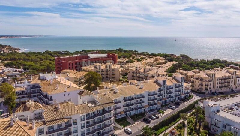 Apartamento T2 Albufeira - piscina, varanda, condomínio privado, garagem, jardim, cozinha equipada, ar condicionado