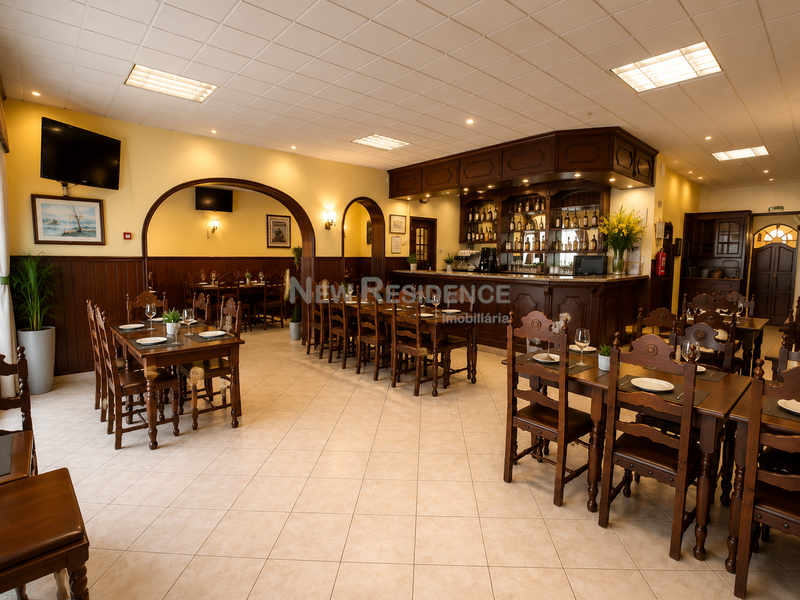Restaurant Equipped Albufeira - bathhouse, esplanade, kitchen, wc