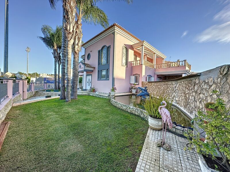 À venda Moradia V3 Bela Vista Lagoa (Algarve) - garagem, jardim, piscina, varandas, lareira, ar condicionado