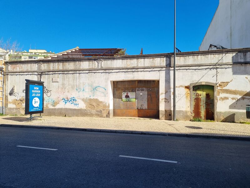 Edifício para demolir Jardim Gil Eanes Portimão