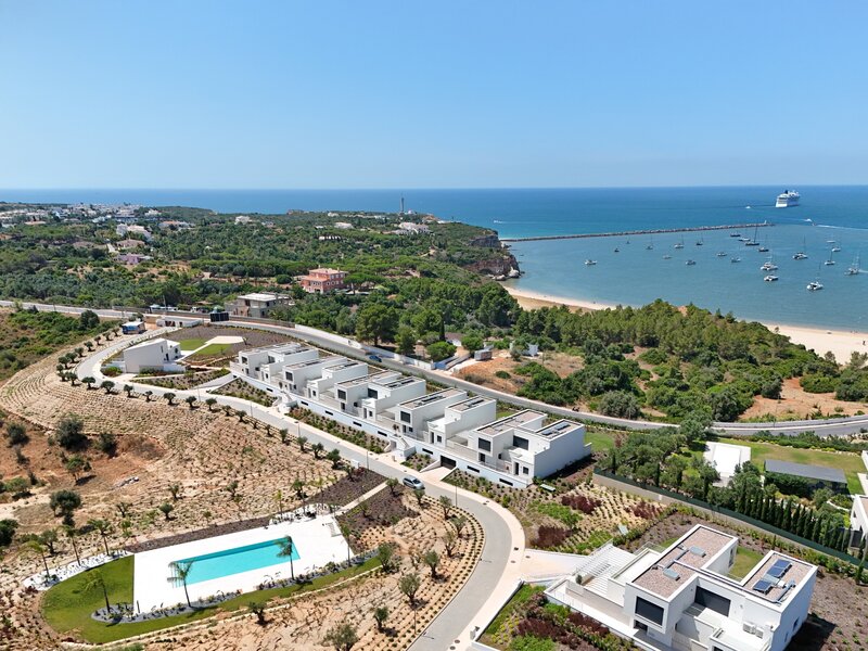 House 5 bedrooms Luxury Ferragudo Lagoa (Algarve) - sea view, double glazing, air conditioning, terraces, swimming pool, balconies, garage, underfloor heating