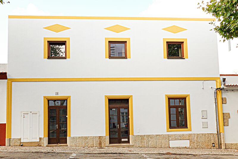 Casa V3 no centro Messines São Bartolomeu de Messines Silves - quintal, jardim, caldeira, aquecimento central