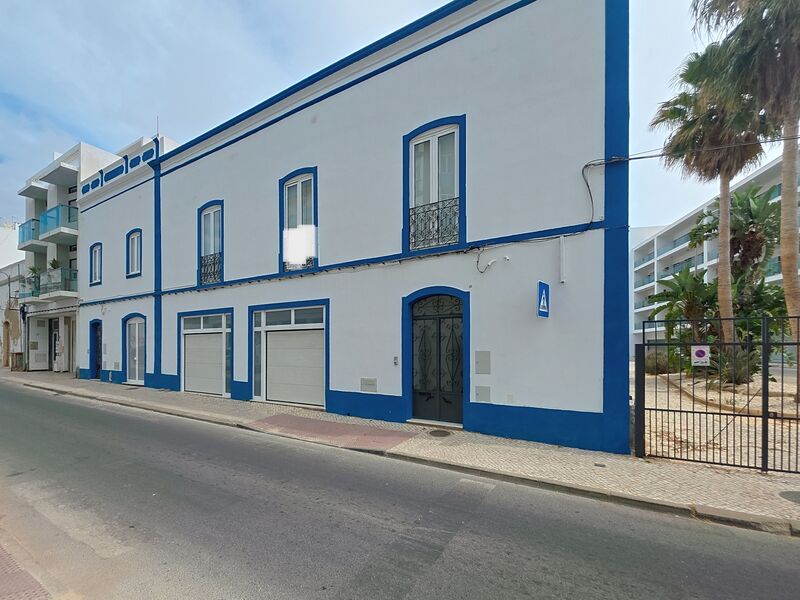 Casa Moderna no centro V4 Rua Infante D. Henrique Portimão - garagem, jardim, piscina, terraço