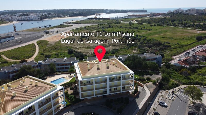 Apartment T1 Zona Ribeirinha Portimão - equipped, air conditioning, terrace, gated community, garden, store room, swimming pool